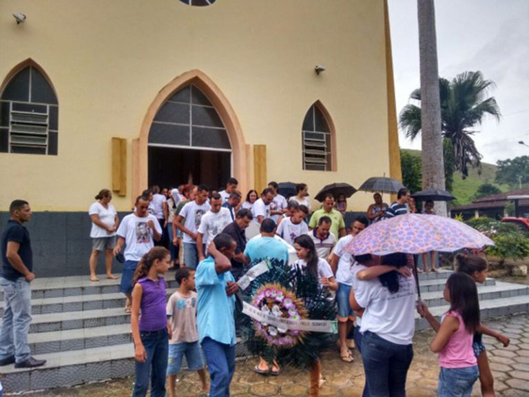 Jovem foi sepultado no interior de MG