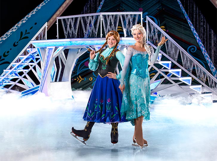 As princesas Anna e Elsa, protagonistas de ‘Frozen’ e estrelas do espetáculo ‘Disney on Ice’, que está no sul da FL