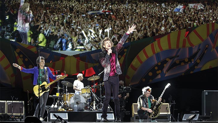 Cubanos curtem o rock dos Rolling Stones, que fizeram show gratuito e inédito para multidão em Havana