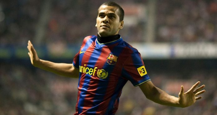 Daniel Alves dá adeus ao Barcelona