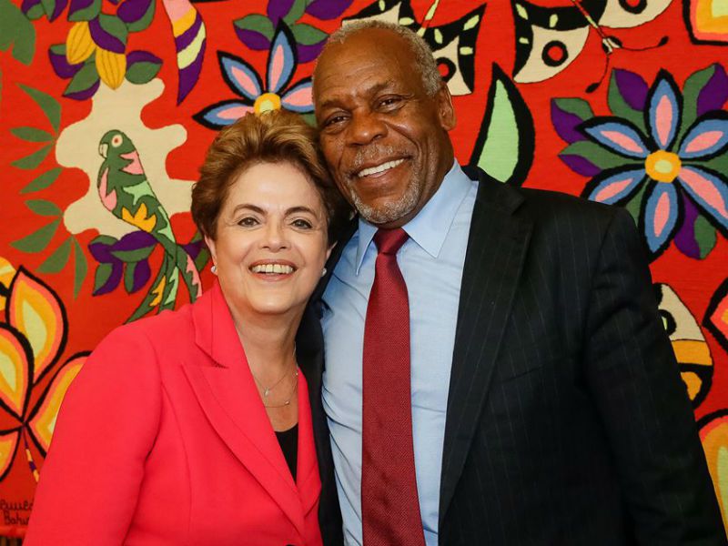 Dilma Rousseff recebe Danny Glover no Palácio da Alvorada