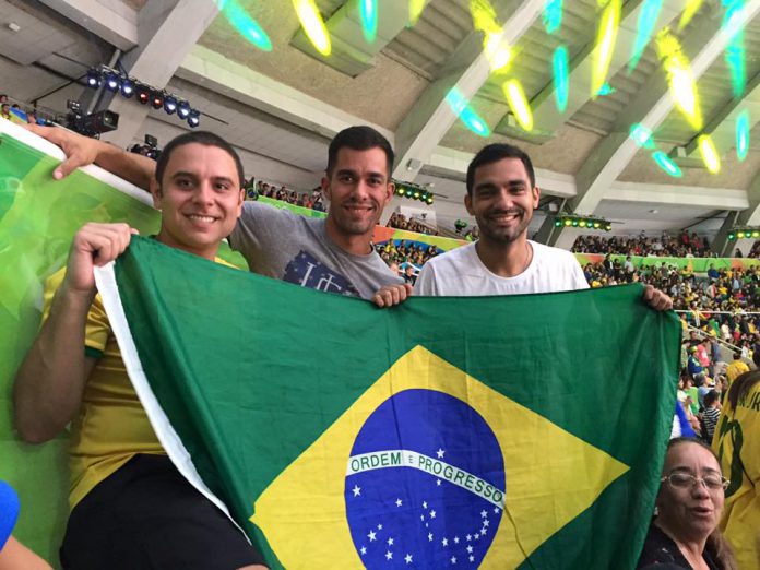 Os brasileiros Carlos Machado e David Neves moram em Miami