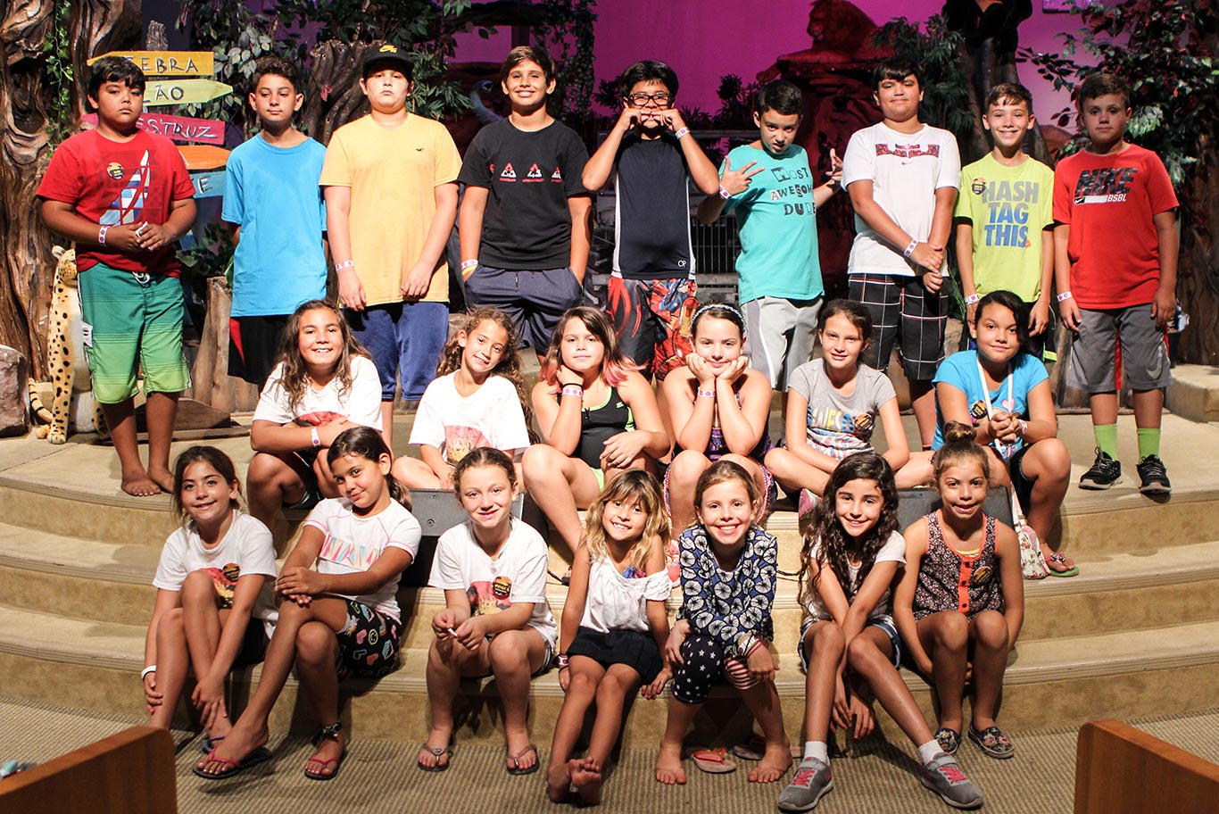 Escola Cristã de Férias para crianças de 2 à 10 anos. O tema desse ano foi “Expedição na Selva”