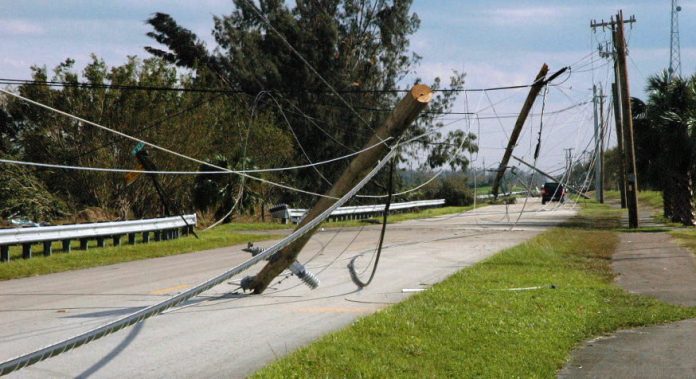Rede elétrica danificada pelos ventos fortes