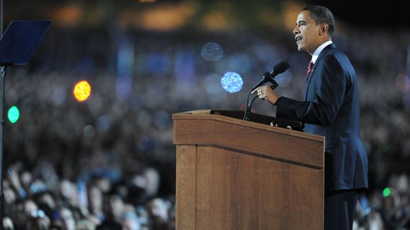 Obama em discurso de vitória em Chicago em 2008