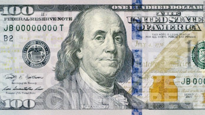 No ano em que Trump desembolsou $750 dólares em impostos, o total pago por imigrantes em taxas os federais, estaduais e municipais foi $329 bilhões No ano em que Trump desembolsou $750 dólares em impostos, o total pago por imigrantes em taxas os federais, estaduais e municipais foi $329 bilhões