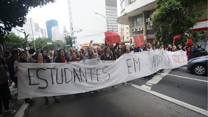 Estudantes protestam em SP FOTO: Gabriela Biló/Estadão