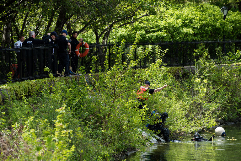 Polícia resgatou corpos de dentro de dois lagos no famoso parque
