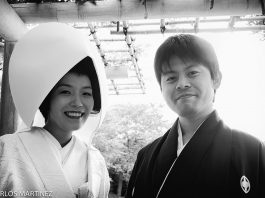 Noivos em trajes tradicionais Japonês em Yokohama