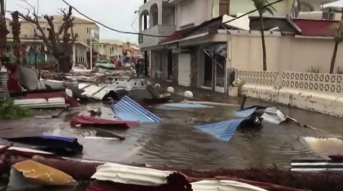 Irma destruiu ilhas do Caribe e deixou pelo menos dez mortos