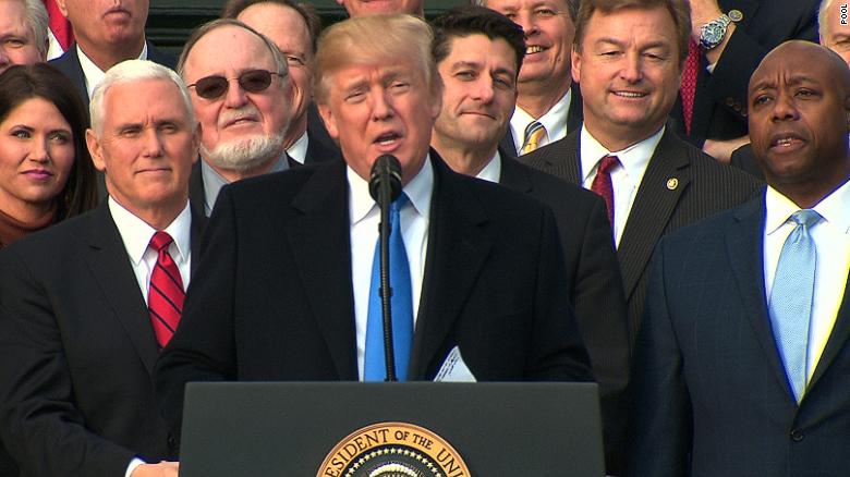 Trump faz anúncio de sua vitória no Congresso com aprovação da reforma tributária