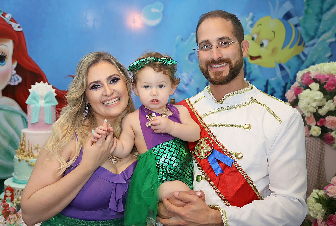 Sophia com seus pais Priscilla e André Barboza