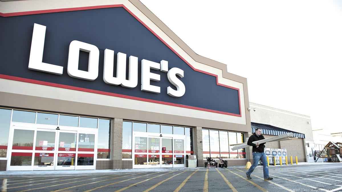 Atualmente, a Lowe’s emprega 250 mil pessoas e a Home Depot tem 400 mil funcionários