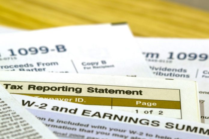 Famílias ou pessoas que receberam $54.000 (no ano) ou menos em 2017 qualificam-se para recorrer a este programa Famílias ou pessoas que receberam $54.000 (no ano) ou menos em 2017 qualificam-se para recorrer a este programa