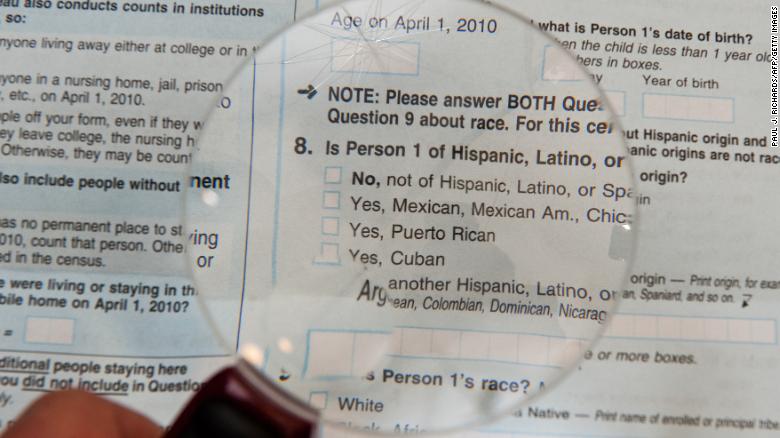 Censo 2020 quer incluir pergunta sobre status imigratório