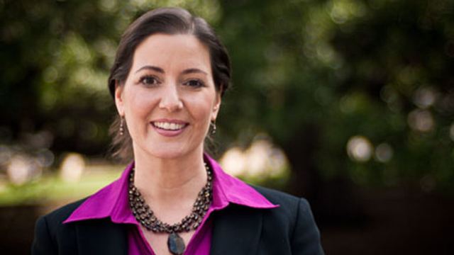 Prefeita de Oakland, Libby Schaaf avisou aos imigrantes sobre operação do ICE