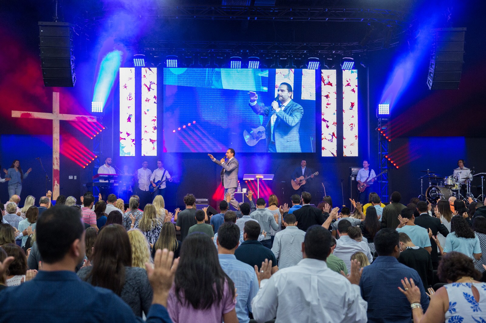 Um culto muito especial foi celebrado pelo com pastor Davila