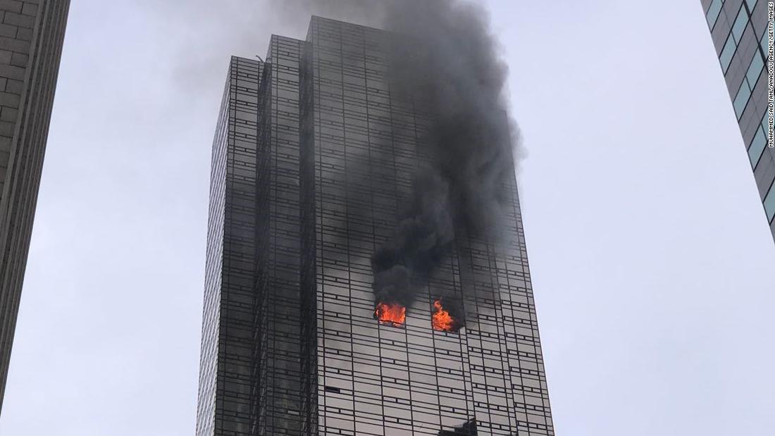 Apartamento no 50 andar pegou fogo (Photo by Muhammed Said Tanl/Anadolu Agency/Getty Images)