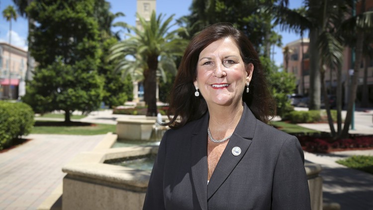 Susan Hynie, prefeita de Boca Raton, foi presa FOTO Bruce Bennett The Palm Beach Post