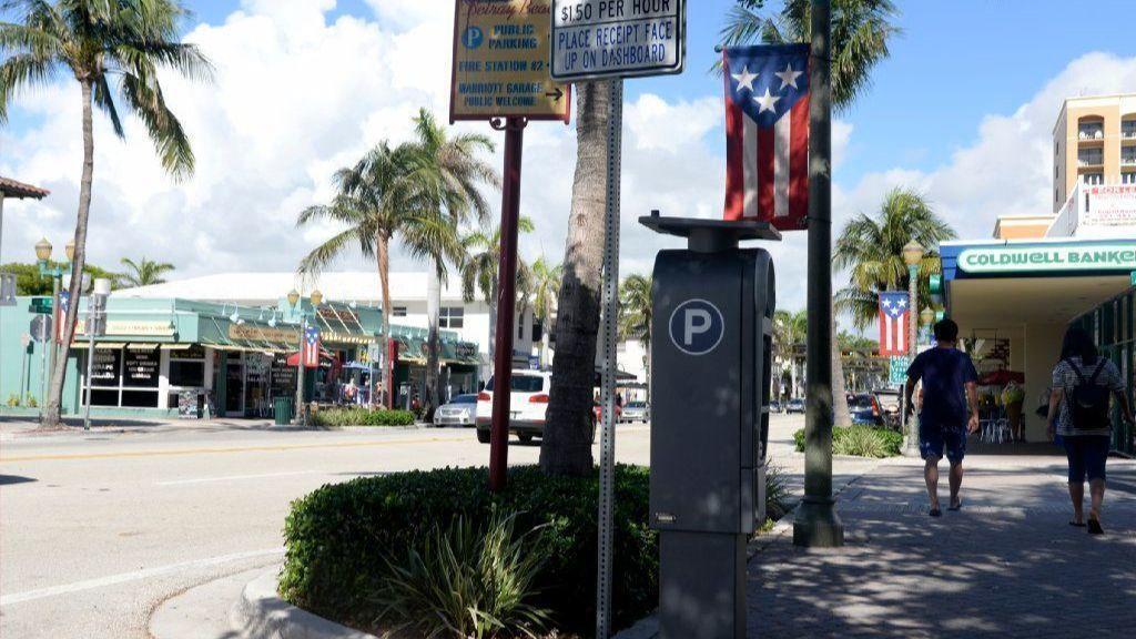 Parquímetros são instalados na Atlantic Avenue (foto Sun Sentinel)