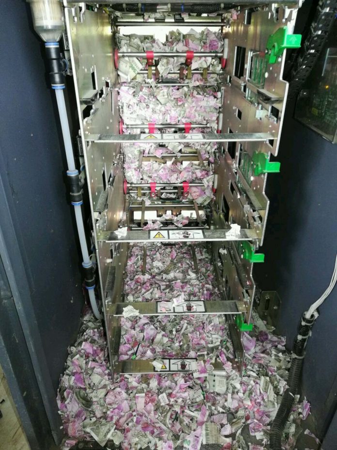 Ratos destruíram dinheiro na India