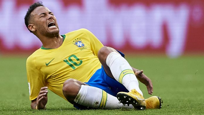 Desta vez, Neymar não caiu muito nem reclamou; em compensação, pouco jogou...