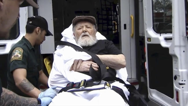 Homem foi deportado aos 95 anos de idade FOTO AP