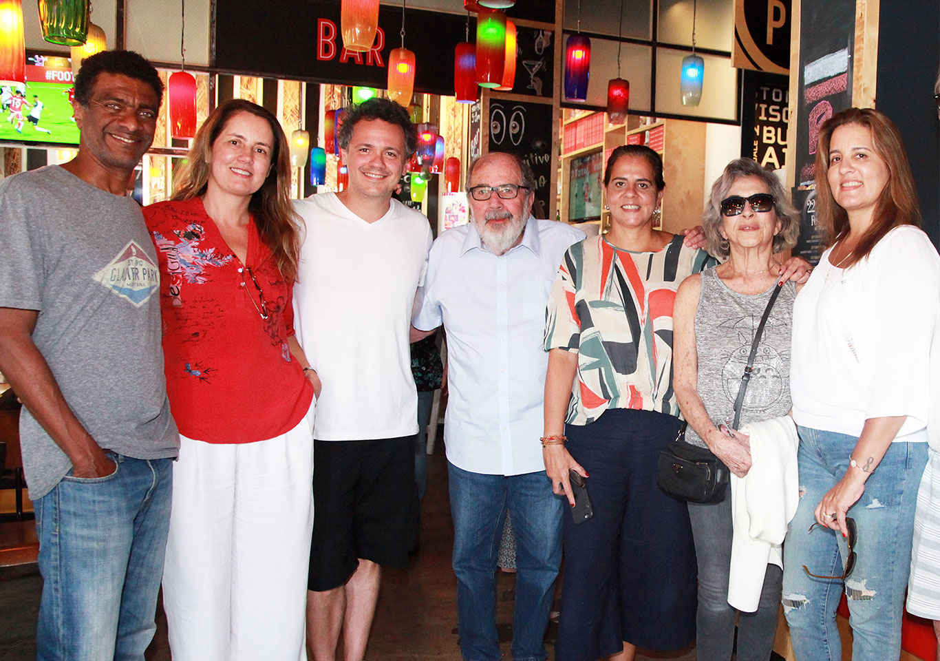 Hélio de La Peña, Viviane Spinelli, Danton Mello, Cacá Diegues, Adriana Dutra, Betty Faria e Claudia Dutra. (Foto: Liz Wood)