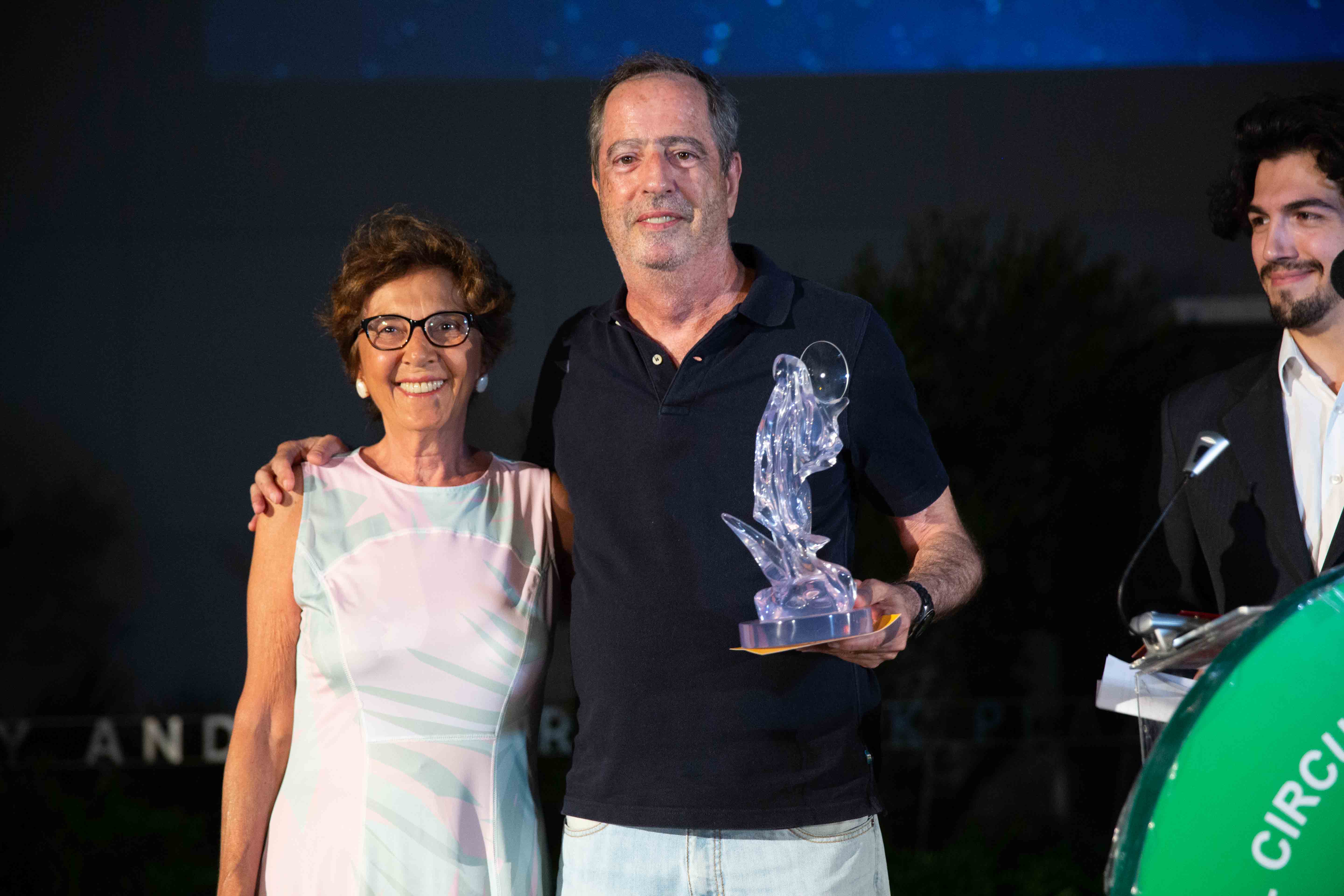 Mariza Leão, produtora executiva do filme vencedor e o diretor Sergio Rezende FOTO: Demetrius Borges