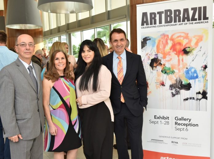 Embaixador Adalnio Senna Ganem, Jaye Abbate, Presidente do Artserve, Jade Matarazzo fundadora do ArtBrazil e o prefeito de Fort Lauderdale Dean Trantalis, na noite VIP do Art Brazil