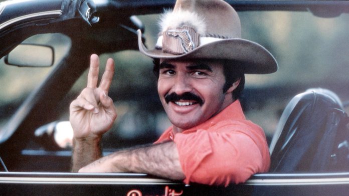 Burt Reynolds em cena de “Agarra-me se puderes” (Hal Needham, 1977)