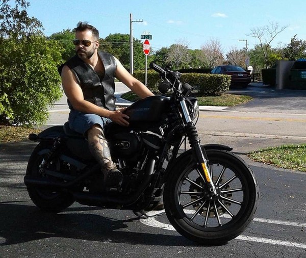 Brasileiro conduzia moto quando não conseguiu frear em cruzamento e morreu, nos EUA