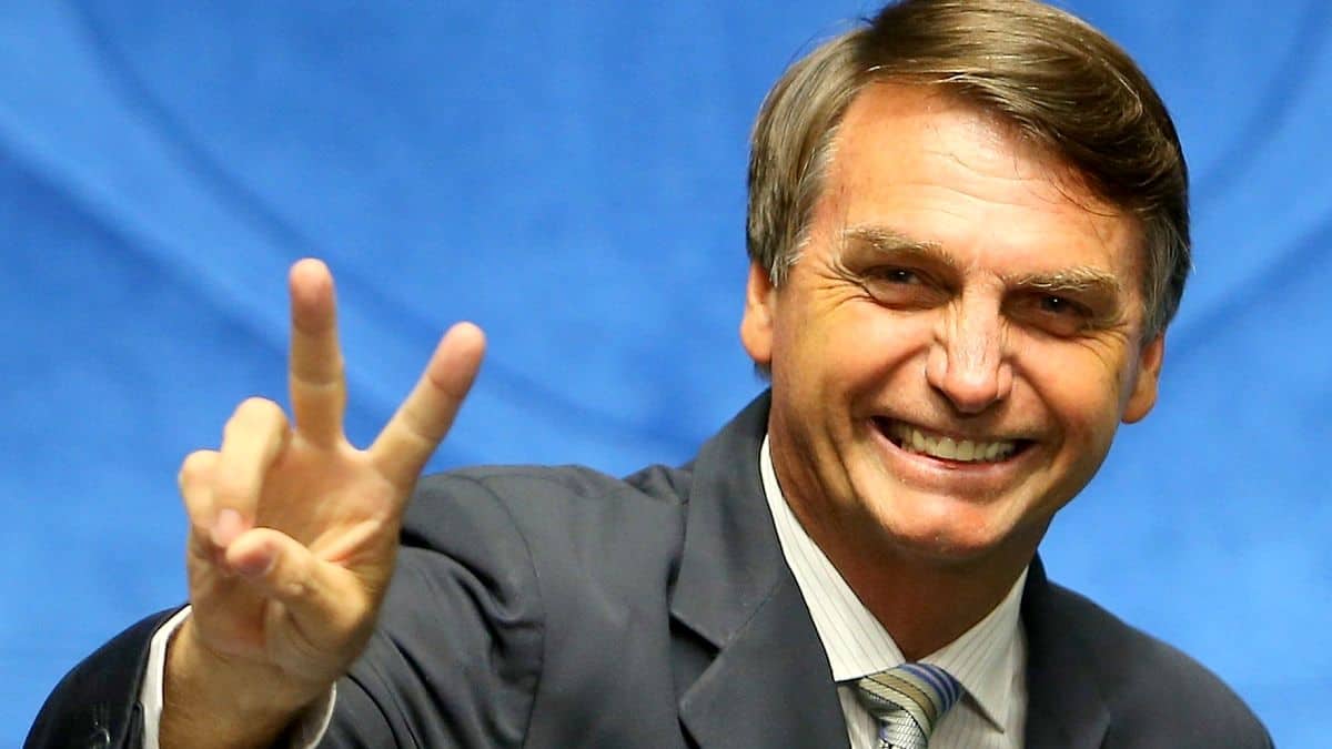 Jair-Bolsonaro vai disputar o segundo turno com Fernando Haddad