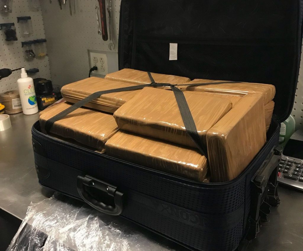 Mala lotada de cocaína foi encontrada no JFK