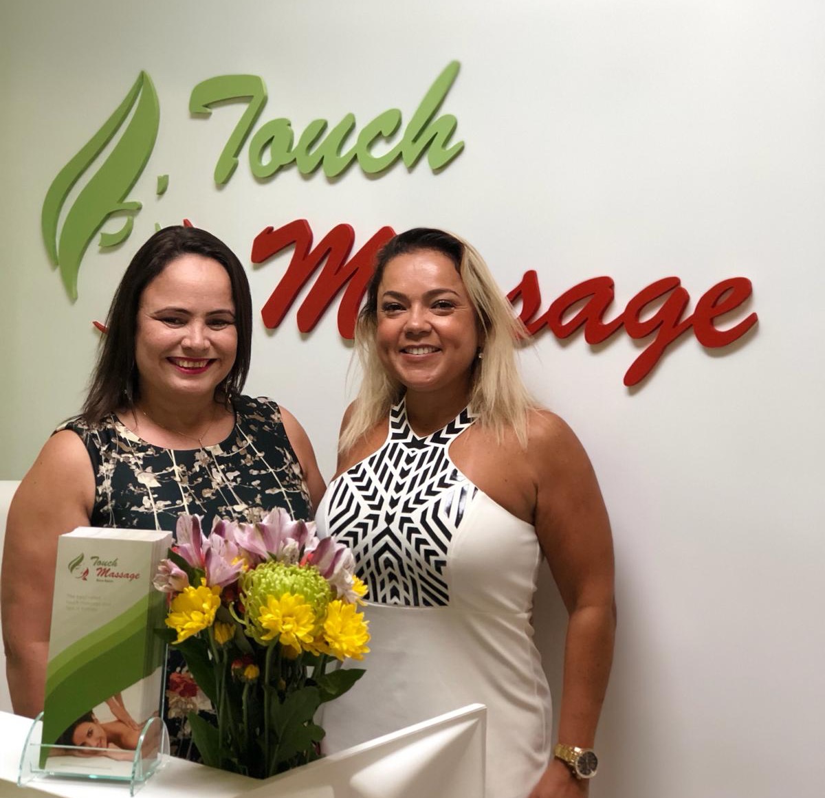 Andrea e Cida são sócias do Touch Massage de Boca Raton