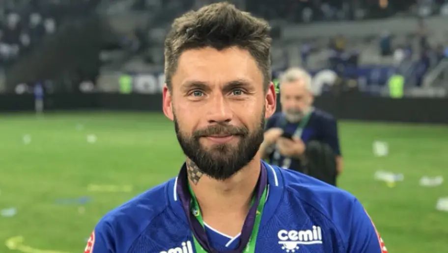 Rafael Sobis deixa Cruzeiro para ser atleta do Internacional pela terceira vez em sua carreira