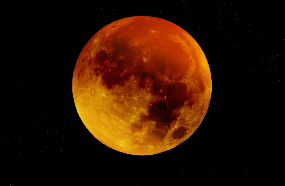 Super blood moon