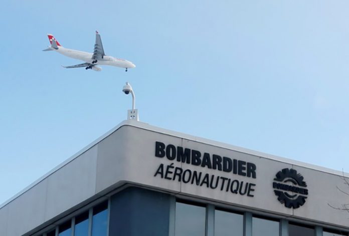 Avião sobrevoa fábrica da Bombardier em Montreal, Canadá (Foto: Reuters/Christinne Muschi)
