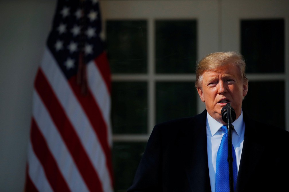 Presidente Donald Trump fala nesta sexta-feira (15) sobre construção de muro na fronteira com o México — Foto Carlos Barria Reuters