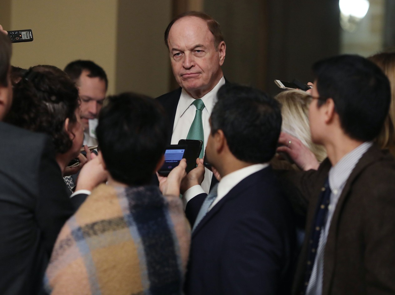 Senador republicano Richard Shelby afirma que Republicanos e Democratas chegaram a um acordo no Congresso Foto Mark Wilson Getty Images América do Norte AFP