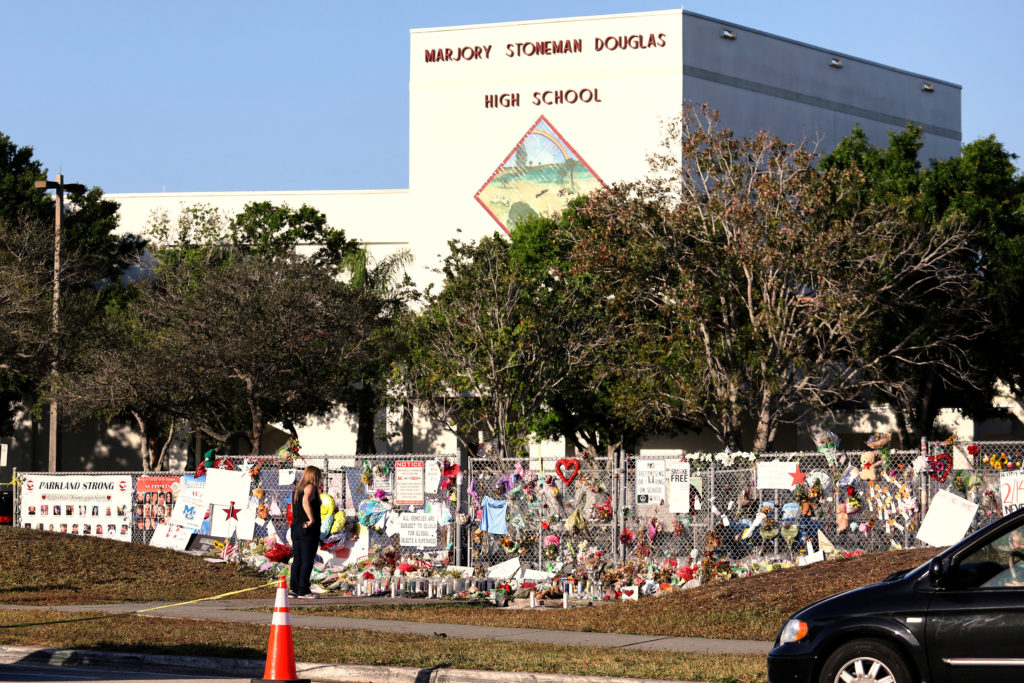 Escola foi alvo de massacre em 14 de fevereiro de 2018 (Foto: Reuters/Mary Beth Koeth)