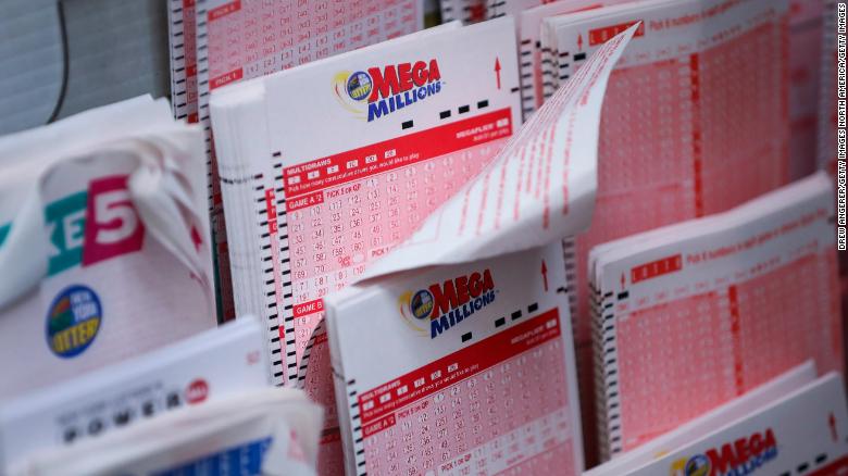 Ganhadora do Mega Millions resolveu doar dinheiro para instituições e vítimas de desastres