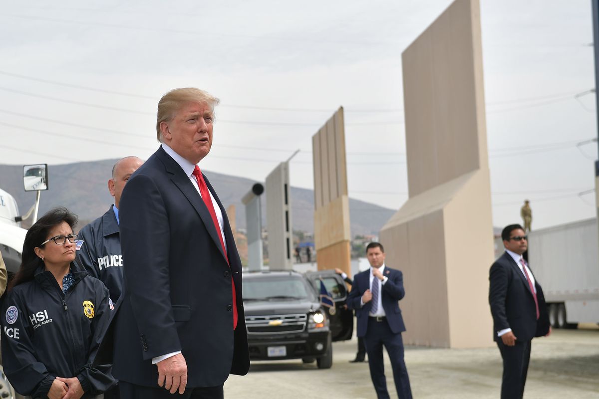 A medida dava permissão para Trump usar recursos para a construção do muro sem o aval do Congresso
