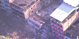 Desabamento atinge dois prédios na comunidade da Muzema, na Zona Oeste do Rio — Foto Reprodução TV Globo