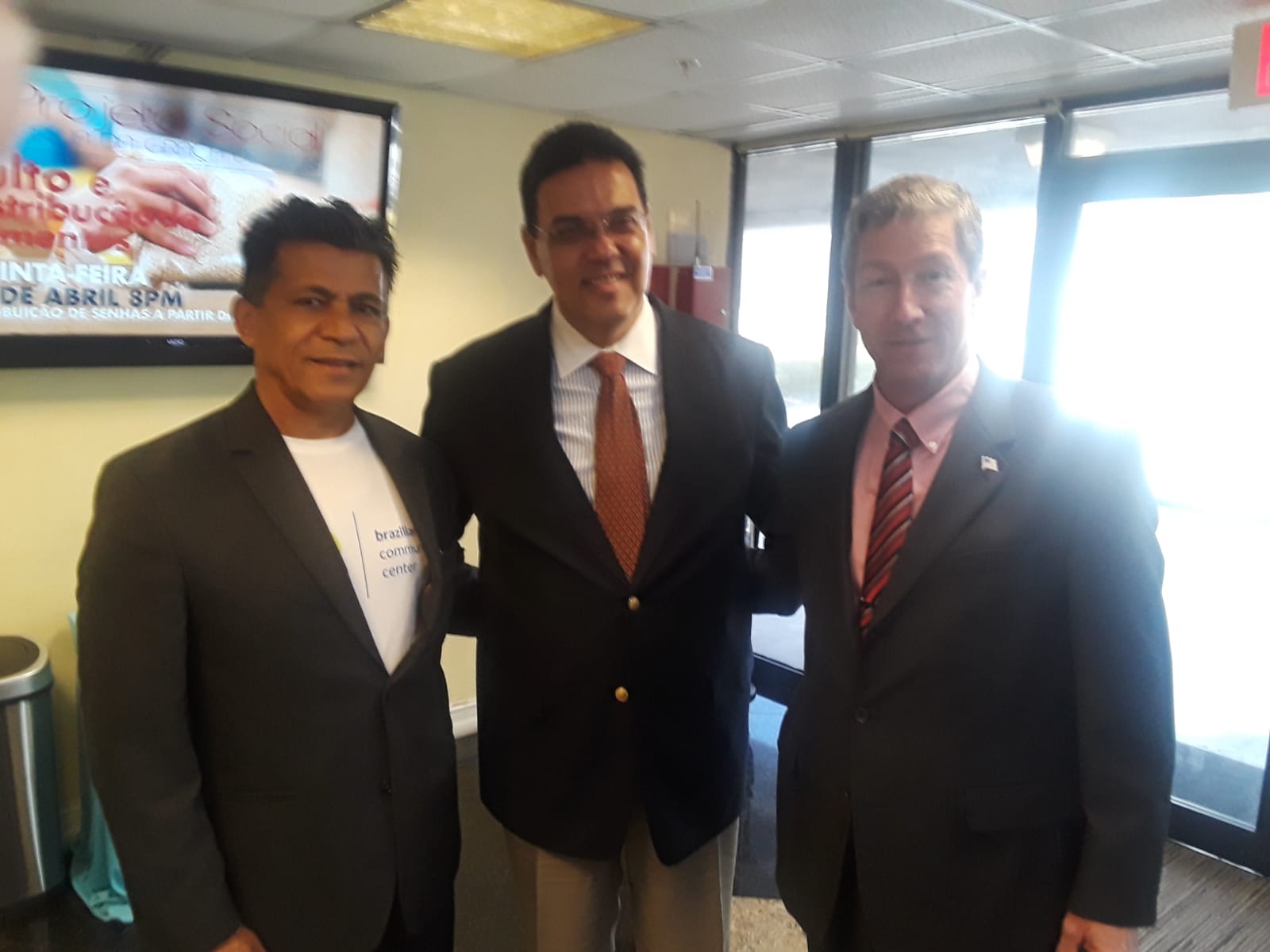 Embaixador João Mendes, Urbano Santos e o prefeito de Pompano Beach, Rex Hardin