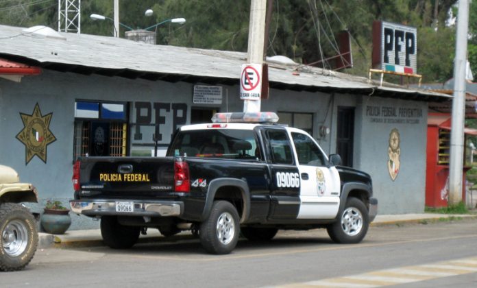 Polícia Federal do México prendeu centenas de imigrantes rumo à fronteira FOTO Olivier Brisson Flickr Polícia Federal do México prendeu centenas de imigrantes rumo à fronteira FOTO Olivier Brisson Flickr