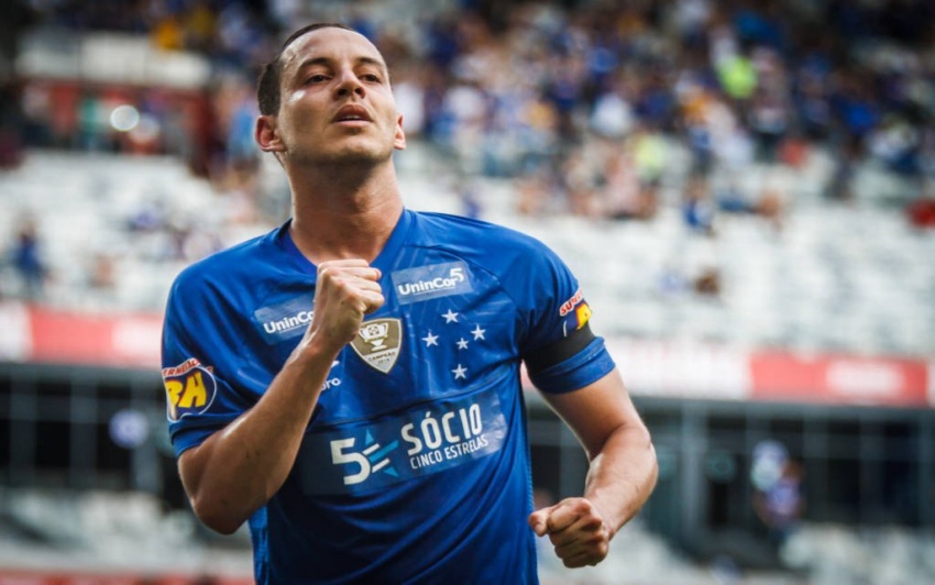 Rodriguinho voltou ao Brasil e se transformou em um dos principais jogadores do Cruzeiro
