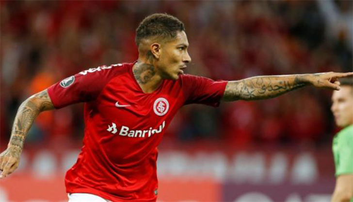 Paolo Guerrero retornou ao futebol com força total vestindo a camisa do Internacional