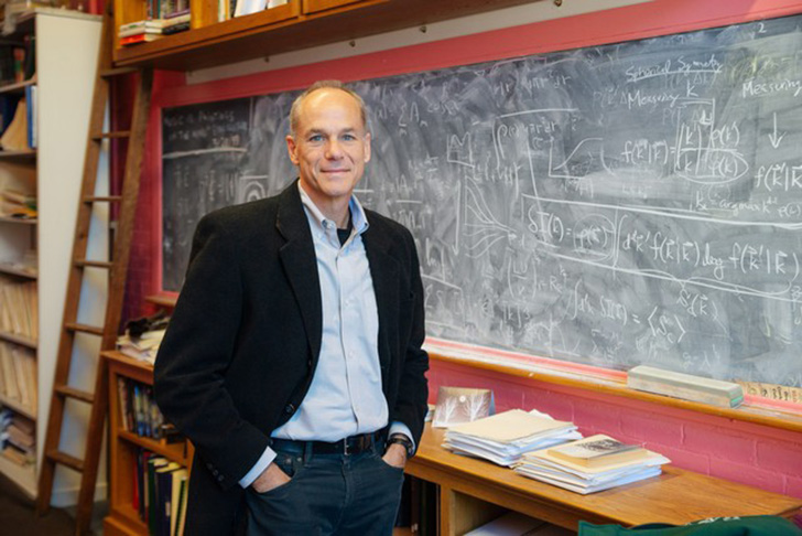 Marcelo Gleiser, vencedor do premio Templeton 2019 (Foto: Dartmouth College/Eli Burakia)