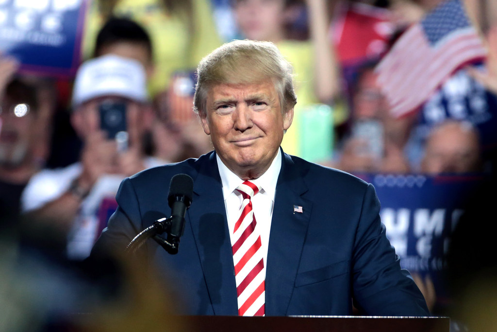 Trump acusou o Panamá de cobrar taxas excessivas para uso da passagem comercial e prometeu assumir o controle do Canal (Foto: Gage Skidmore/Flickr)